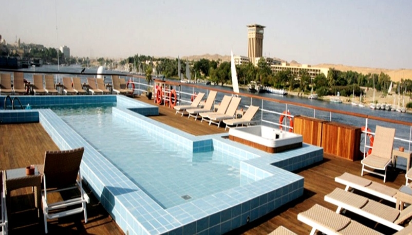 Movenpick Royal Lily Nile Cruise Pool