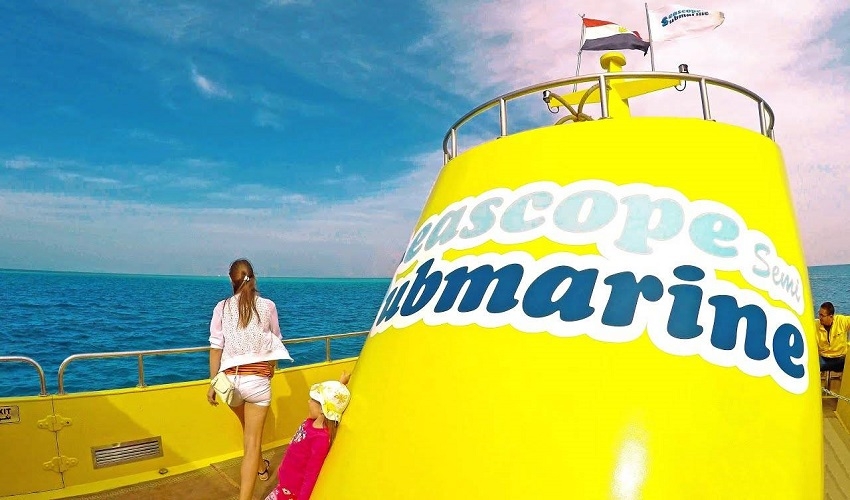 Semi Submarine Tours from El Gouna