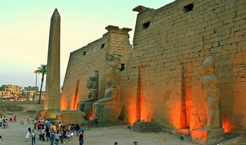 LUXOR